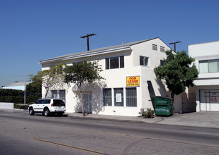 Arbor Vitae Apartments in Inglewood, CA - Building Photo - Building Photo