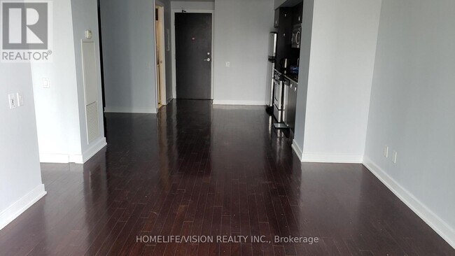 33 Charles St E in Toronto, ON - Building Photo - Building Photo