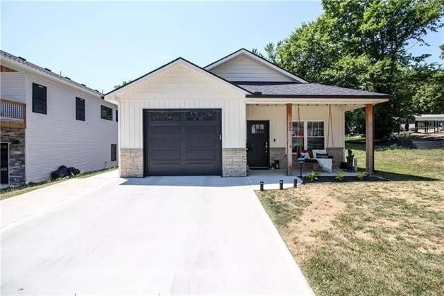 property at 406 W Market St