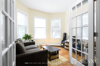 393 Washington St in Somerville, MA - Building Photo - Building Photo