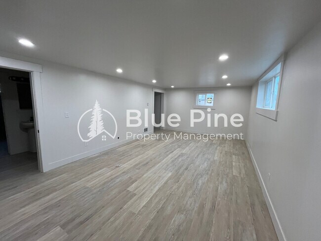 1288 Lake Ave in Idaho Falls, ID - Building Photo - Building Photo