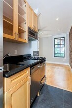 E 18TH ST. in New York, NY - Foto de edificio - Building Photo