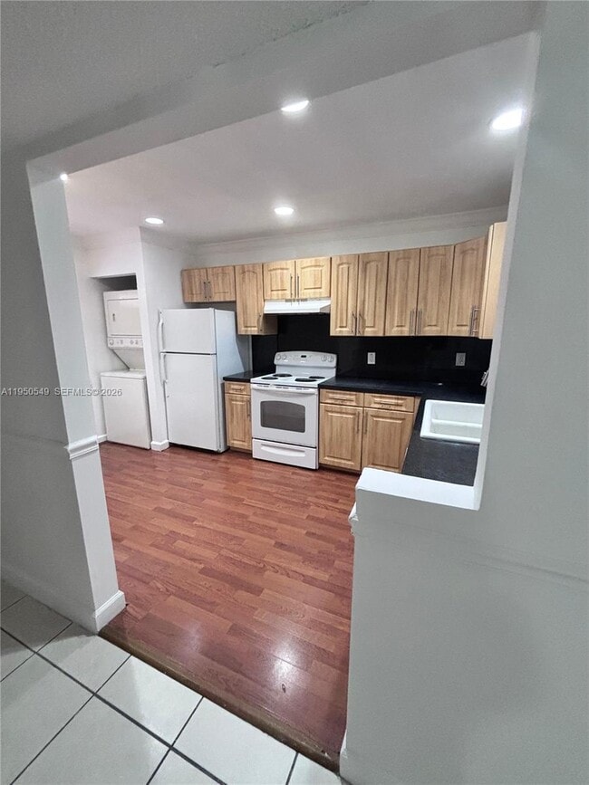 430 Commodore Dr in Plantation, FL - Building Photo - Building Photo