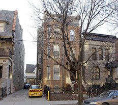 851 W Wellington Ave in Chicago, IL - Building Photo