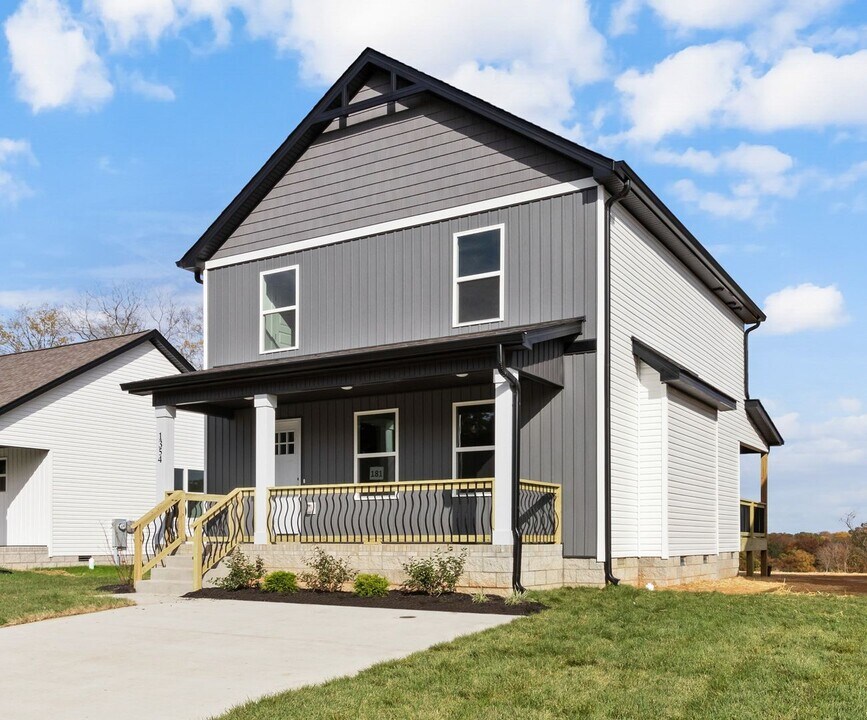 1354 Isaiah Dr in Clarksville, TN - Building Photo