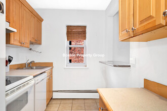 105 Marion St, Unit #100 - 33 in Brookline, MA - Foto de edificio - Building Photo