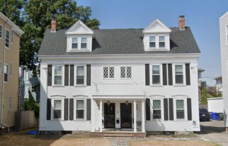 920 E 4th St, Unit 1 in Boston, MA - Building Photo