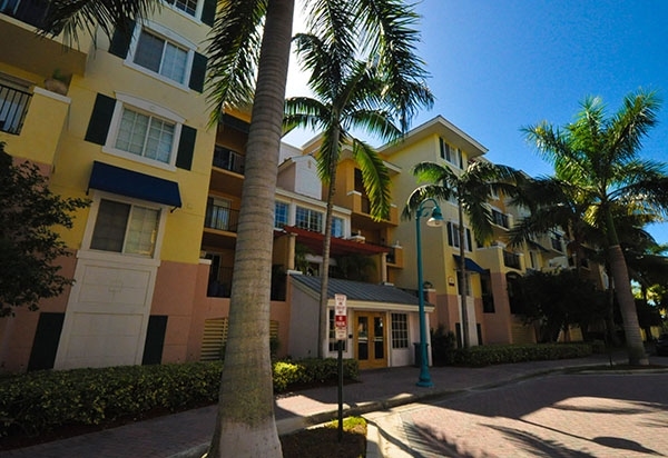 Pineapple Grove Condominium Portfolio in Delray Beach, FL - Foto de edificio