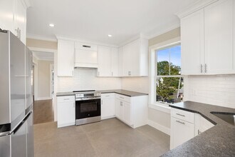 31 East Ave in New Canaan, CT - Foto de edificio - Building Photo