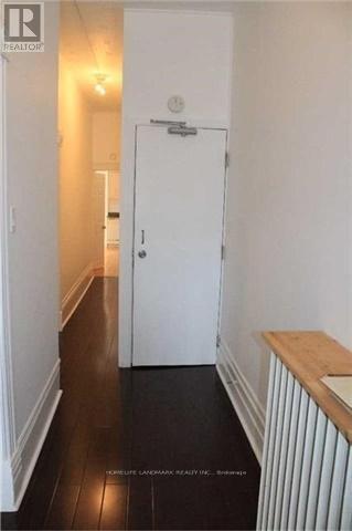 26 Lippincott St in Toronto, ON - Building Photo - Building Photo