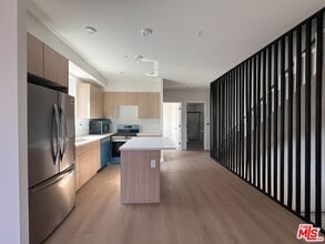 1230 S Berendo St in Los Angeles, CA - Building Photo - Building Photo