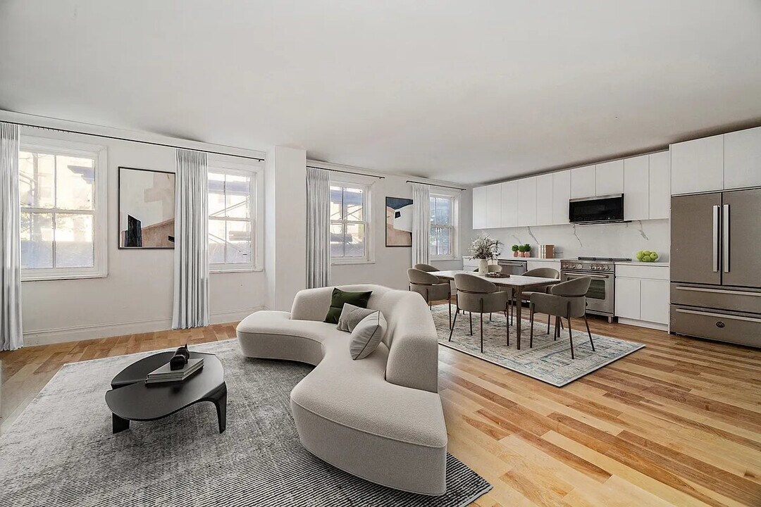557 Hudson St in New York, NY - Building Photo