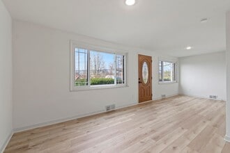 1227 Raven Dr in Pittsburgh, PA - Building Photo - Building Photo