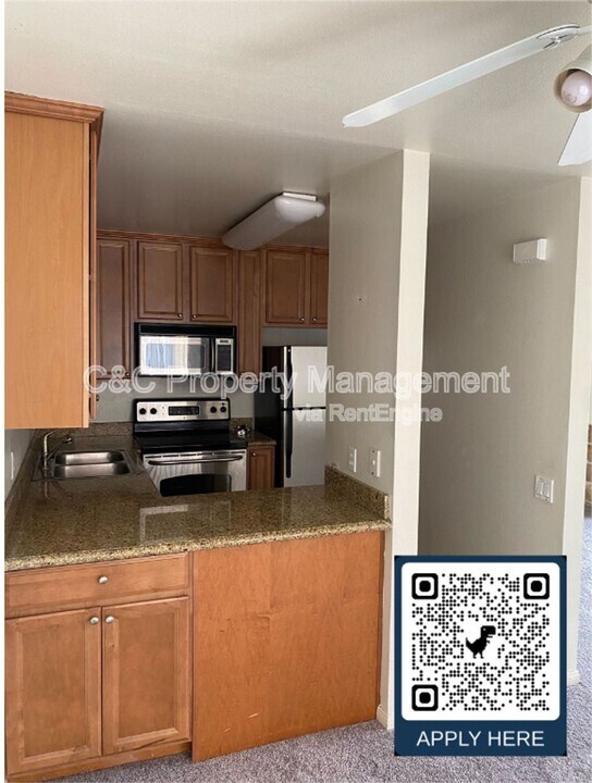 545 Woodside Oaks in Sacramento, CA - Building Photo