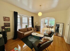1414 W Winnemac Ave in Chicago, IL - Building Photo - Building Photo