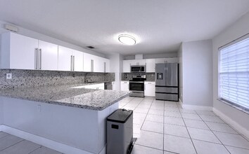 14880 SW 168th St in Miami, FL - Building Photo - Building Photo