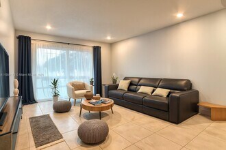 5332 NE 6th Ave in Fort Lauderdale, FL - Building Photo - Building Photo