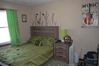 667 Geyser Rd, Unit 4 in Ballston Spa, NY - Foto de edificio - Building Photo