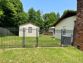 1305 Crigger Rd in Millington, TN - Building Photo - Building Photo