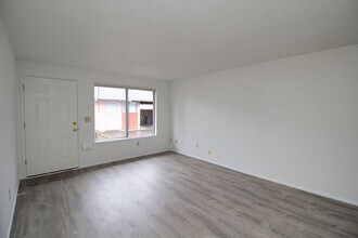 2639-2639 SE 119th Ave in Portland, OR - Building Photo - Building Photo