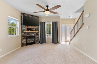 1593 Burr Dr in North Liberty, IA - Building Photo - Building Photo