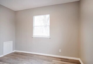 5210 N Johnstown Ave in Tulsa, OK - Building Photo - Building Photo