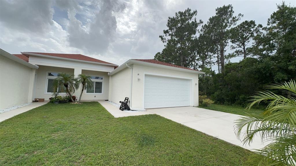 1 Linden Pl in Palm Coast, FL - Building Photo