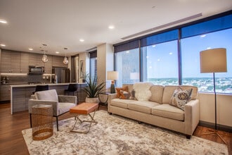 Residence at 600 in Amarillo, TX - Foto de edificio - Building Photo