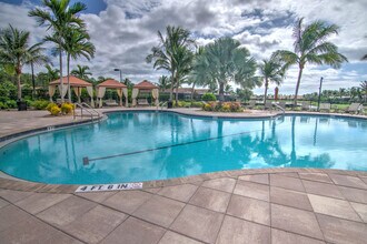 9385 Isla Bella Cir in Bonita Springs, FL - Building Photo - Building Photo