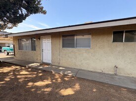 2526-2532 W Caldwell Ave in Visalia, CA - Building Photo