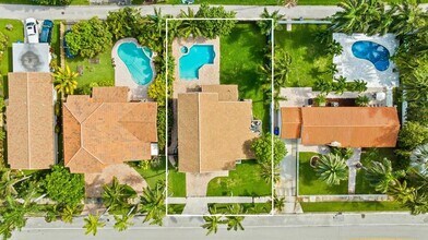 715 Tyler St in Hollywood, FL - Building Photo - Building Photo
