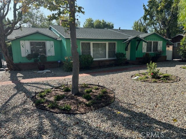 property at 22354 Burbank Blvd