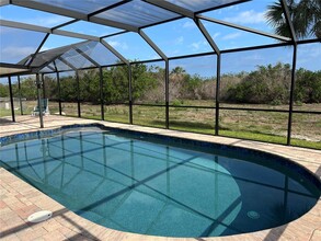 4037 Topsail Trail in New Port Richey, FL - Building Photo - Building Photo