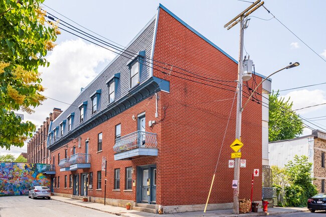 2243-2261 Prince-George Av