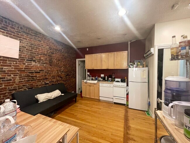 40 Anderson St, Unit 5 in Boston, MA - Foto de edificio - Building Photo