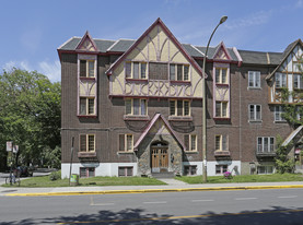 2541 Édouard-Montpetit Apartments