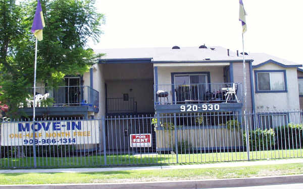 920 N Palmetto Ave in Ontario, CA - Building Photo - Building Photo