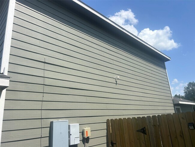 17030 Marie Vlg Dr in Conroe, TX - Building Photo - Building Photo