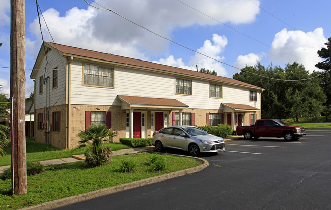 Portland Townhomes in Tallahassee, FL - Building Photo - Building Photo