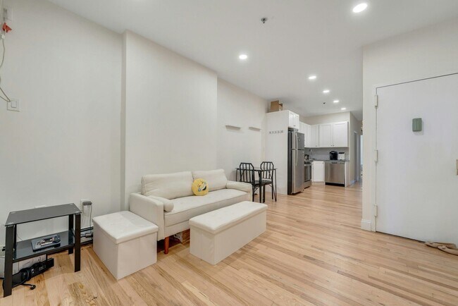 110 Washington St in Hoboken, NJ - Building Photo - Building Photo