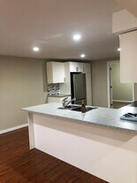 17231-17104 104 St NW in Edmonton, AB - Building Photo