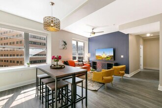 1111 Tulane Ave in New Orleans, LA - Building Photo - Building Photo