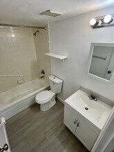 6735 W 26th Dr in Hialeah, FL - Building Photo - Building Photo