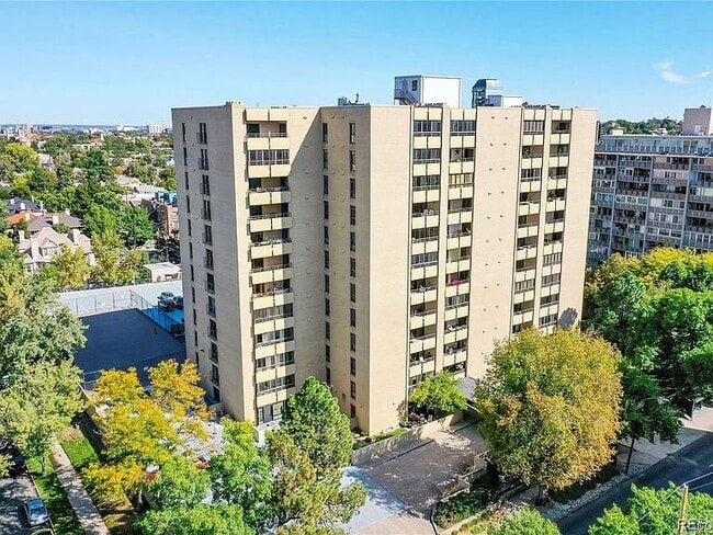 property at 800 N Pearl St