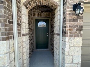 10616 Defender Trl in Austin, TX - Building Photo - Building Photo