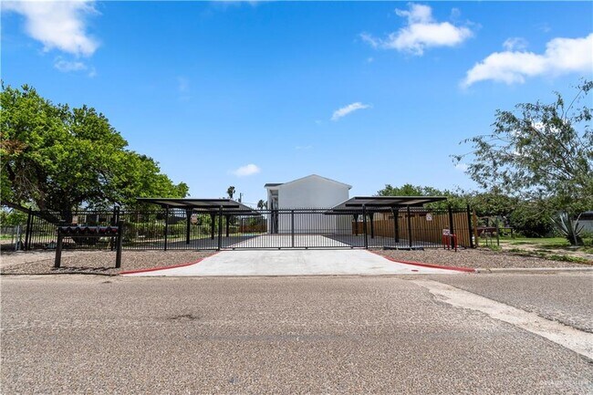 28 S 3rd St in Donna, TX - Building Photo - Building Photo