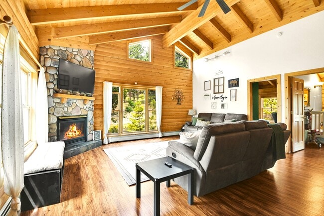 28609 Mountain View Rd in Conifer, CO - Building Photo - Building Photo