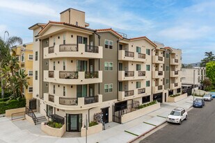 11168 Morrison St in North Hollywood, CA - Building Photo