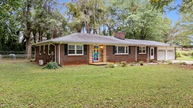 5728 Nylon Dr in Winston-Salem, NC - Building Photo - Building Photo