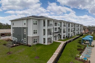 Freestone Ladera in San Antonio, TX - Building Photo